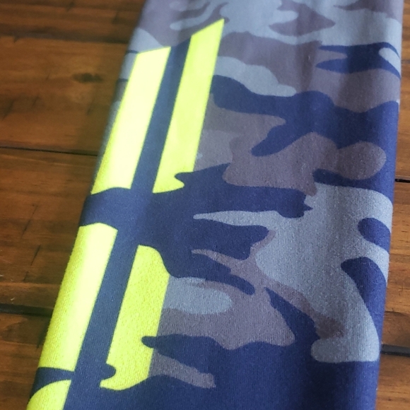 WITH camo leggings - Picture 6 of 10